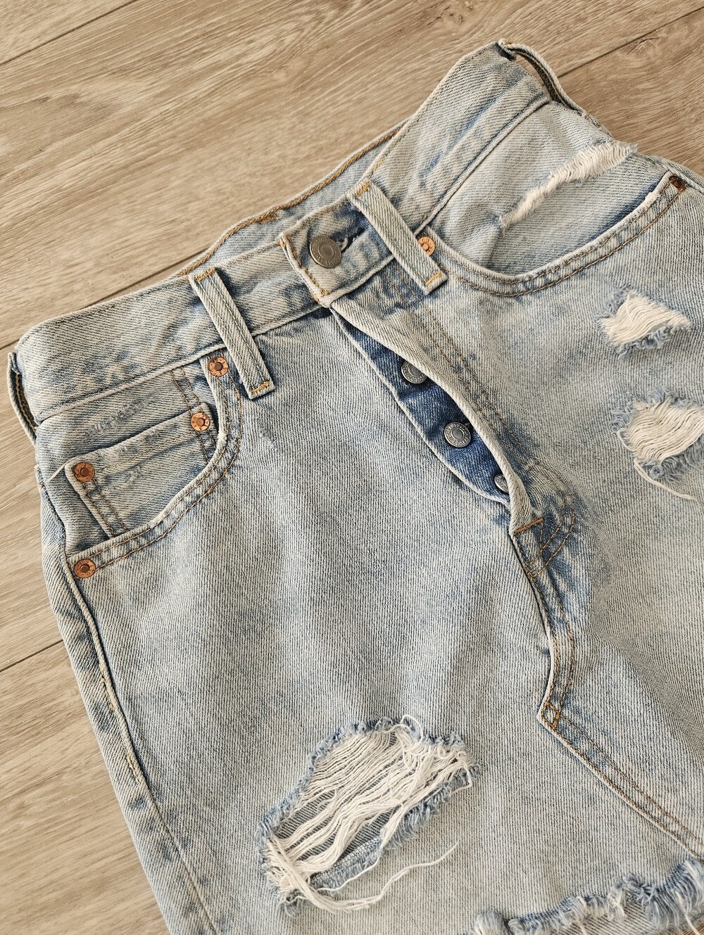 Levi's Distressed Denim Size 24
